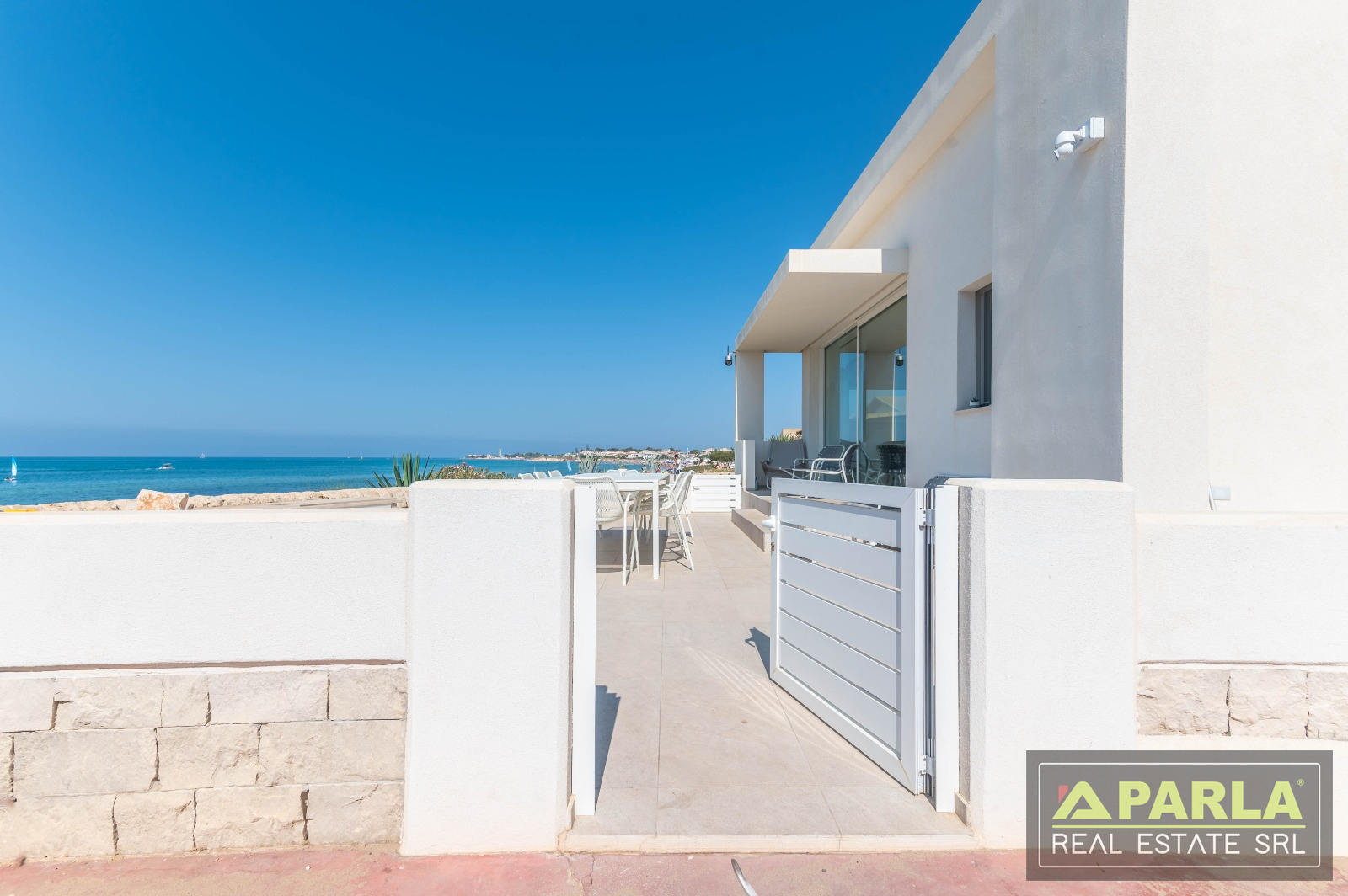 Beach-side entrance